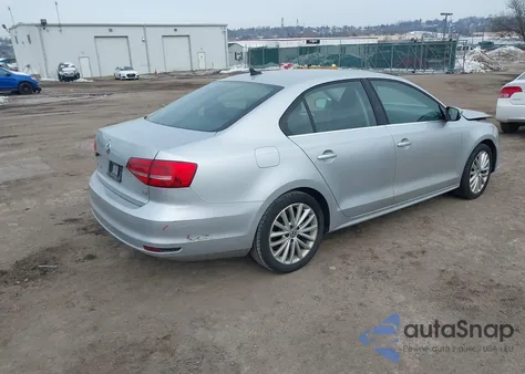 2015 Volkswagen Jetta 1.8T Se from USA, damaged, VIN 3VWD17AJXFM350088
